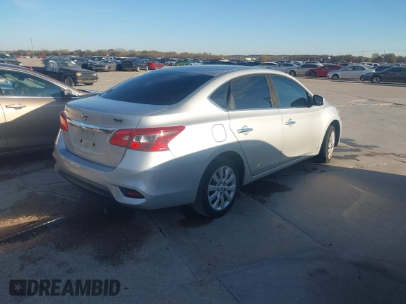 ✅ 2018 Nissan Sentra S • VIN: 3N1AB7AP5JY310061 • Lot: 43802539. Wystawiony na IAAI z przebiegiem 103 942 mil. Bezpłatny archiwum sprzedaży aukcyjnych z USA i szczegółowy raport historii pojazdu na DreamBid. Zdjęcie 4.
