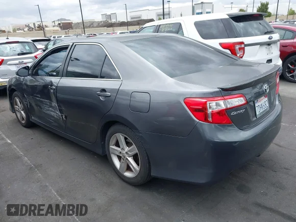 ✅ 2014 Toyota Camry SE Sport • VIN: 4T1BF1FK3EU361742 • Lot: 45004853. Wystawiony na IAAI z przebiegiem 149 675 mil. Bezpłatny archiwum sprzedaży aukcyjnych z USA i szczegółowy raport historii pojazdu na DreamBid. Zdjęcie 3.