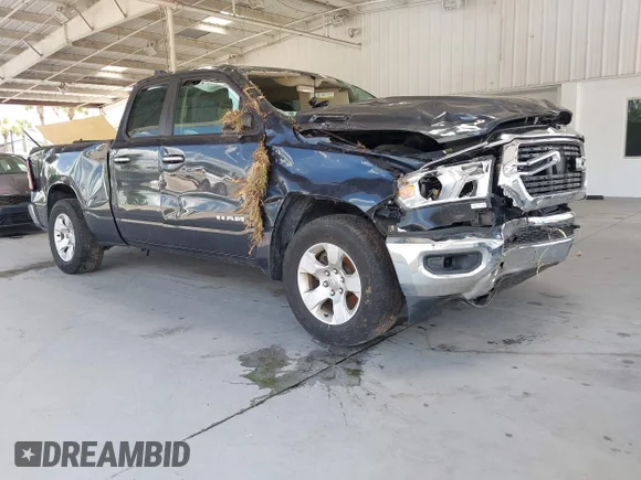 ✅ 2020 Ram 1500 Big Horn • VIN: 1C6SRFBT3LN136730 • Lot: 45394011. Wystawiony na IAAI z przebiegiem 74 667 mil. Bezpłatny archiwum sprzedaży aukcyjnych z USA i szczegółowy raport historii pojazdu na DreamBid. Zdjęcie 1.