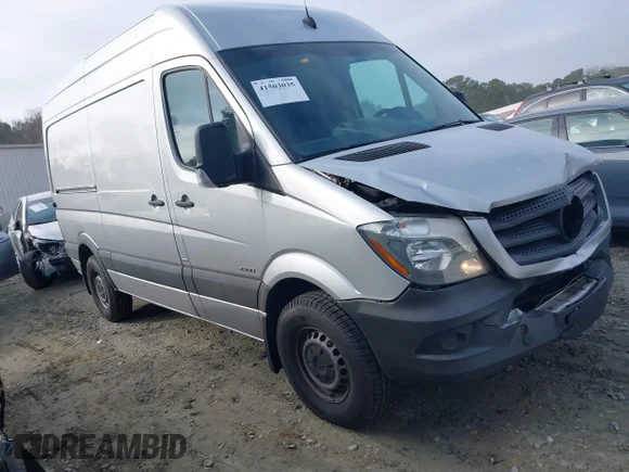 ✅ 2016 Mercedes-Benz Sprinter Cargo • VIN: WD3PE7DD0GP204413 • Лот: 41503035. Опубликован ранее на IAAI с пробегом 184 000 миль. Бесплатный доступ к архиву аукционных продаж из США и подробный отчёт об истории автомобиля на DreamBid. Изображение 1.
