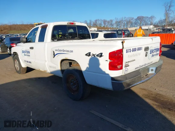 ✅ 2005 Dodge Dakota SLT • VIN: 1D7HW42K95S258946 • Lot: 44787355. Wystawiony na IAAI z przebiegiem 209 397 mil. Bezpłatny archiwum sprzedaży aukcyjnych z USA i szczegółowy raport historii pojazdu na DreamBid. Zdjęcie 3.
