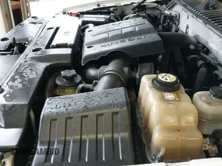 ✅ 2008 Lincoln Navigator • VIN: 5LMFU28528LJ10738 • Lot: 43237144. Wystawiony na IAAI z przebiegiem 235 766 mil. Bezpłatny archiwum sprzedaży aukcyjnych z USA i szczegółowy raport historii pojazdu na DreamBid. Zdjęcie 19.