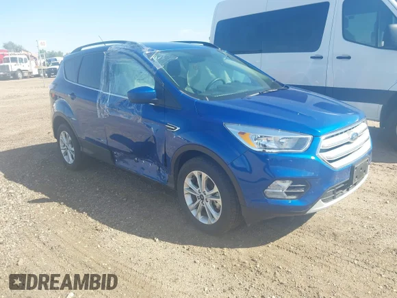 ✅ 2018 Ford Escape SE • VIN: 1FMCU9GD3JUC38848 • Lot: 45048228. Wystawiony na IAAI z przebiegiem 46 781 mil. Bezpłatny archiwum sprzedaży aukcyjnych z USA i szczegółowy raport historii pojazdu na DreamBid. Zdjęcie 1.