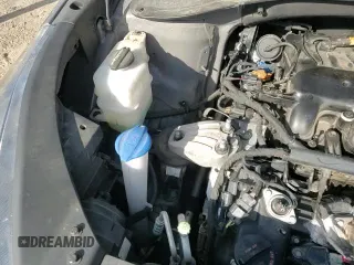 ✅ 2018 Kia Sorento LX • VIN: 5XYPG4A52JG388517 • Lot: 90664265. Listed on Copart with 93,573 mi. Free auction sales archive from the USA and detailed vehicle history report at DreamBid. Image 16.