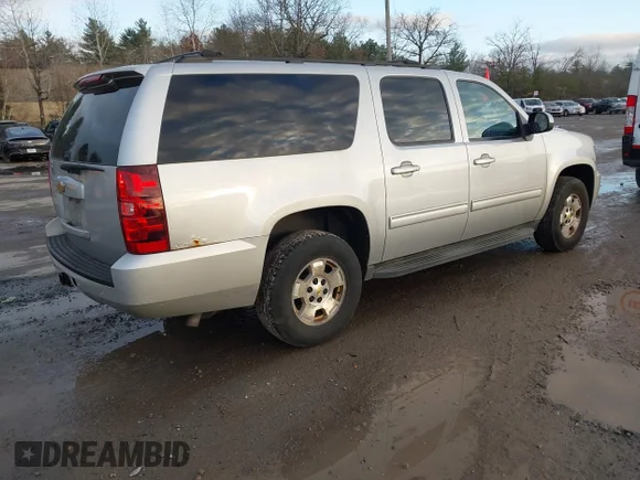 ✅ 2012 Chevrolet Suburban LT • VIN: 1GNSKJE72CR195377 • Lot: 43816990. Wystawiony na IAAI z przebiegiem 191 913 mil. Bezpłatny archiwum sprzedaży aukcyjnych z USA i szczegółowy raport historii pojazdu na DreamBid. Zdjęcie 4.