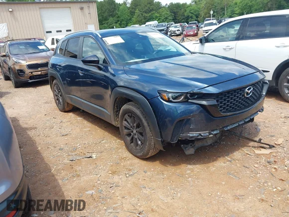 ✅ 2023 Mazda CX-50 S Preferred Plus • VIN: 7MMVABCM6PN126535 • Лот: 45226487. Опубликован ранее на IAAI с пробегом 61 179 миль. Бесплатный доступ к архиву аукционных продаж из США и подробный отчёт об истории автомобиля на DreamBid. Изображение 1.