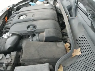 ✅ 2013 Volkswagen Beetle 2.5L • VIN: 3VW5X7AT0DM821473 • Lot: 41103124. Listed on IAAI with 112,953 mi. Free auction sales archive from the USA and detailed vehicle history report at DreamBid. Image 19.