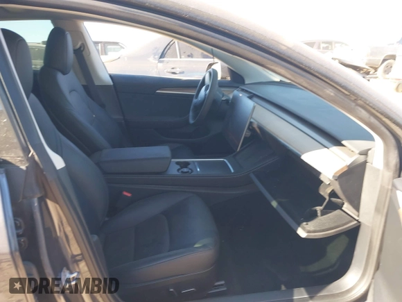 ✅ 2023 Tesla Model 3 Performance • VIN: 5YJ3E1EC0PF628238 • Lot: 44118824. Wystawiony na IAAI z przebiegiem 31 993 mil. Bezpłatny archiwum sprzedaży aukcyjnych z USA i szczegółowy raport historii pojazdu na DreamBid. Zdjęcie 5.