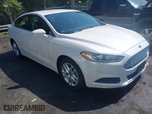 ✅ 2015 Ford Fusion SE • VIN: 1FA6P0HD0F5106009 • Lot: 45523156. Wystawiony na IAAI z przebiegiem 54 655 mil. Bezpłatny archiwum sprzedaży aukcyjnych z USA i szczegółowy raport historii pojazdu na DreamBid. Zdjęcie 1.