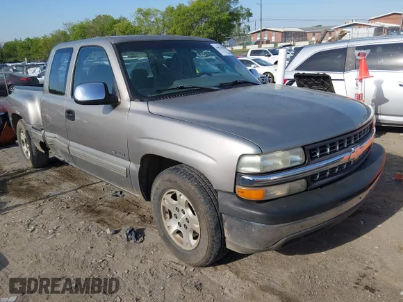 ✅ 2000 Chevrolet Silverado 1500 LS • VIN: 1GCEC19V6YZ125142 • Лот: 44828189. Опубликован ранее на IAAI с пробегом 210 110 миль. Бесплатный доступ к архиву аукционных продаж из США и подробный отчёт об истории автомобиля на DreamBid. Изображение 1.