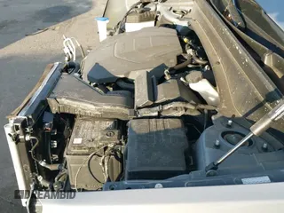 ✅ 2025 Kia Telluride S • VIN: 5XYP6DGCXSG626284 • Lot: 43324143. Listed on IAAI with 4,070 mi. Free auction sales archive from the USA and detailed vehicle history report at DreamBid. Image 21.