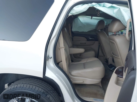 ✅ 2013 GMC Yukon Denali • VIN: 1GKS1EEF1DR276449 • Lot: 43621498. Wystawiony na IAAI z przebiegiem 144 721 mil. Bezpłatny archiwum sprzedaży aukcyjnych z USA i szczegółowy raport historii pojazdu na DreamBid. Zdjęcie 8.