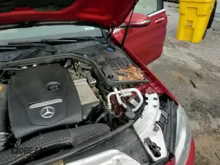 ✅ 2018 Mercedes-Benz C 300 • VIN: 55SWF4JB3JU279283 • Lot: 66378735. Listed on Copart with 97,733 mi. Free auction sales archive from the USA and detailed vehicle history report at DreamBid. Image 14.