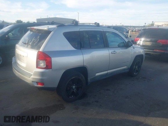 ✅ 2011 Jeep Compass Latitude • VIN: 1J4NT1FB6BD159543 • Lot: 43185950. Wystawiony na IAAI z przebiegiem 142 053 mil. Bezpłatny archiwum sprzedaży aukcyjnych z USA i szczegółowy raport historii pojazdu na DreamBid. Zdjęcie 4.