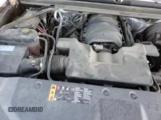 2017 Chevrolet Suburban Premier с VIN 1GNSKJKC5HR238716, выставлен на аукционе Copart как лот 81811355 с пробегом 131 665 миль миль и Списание • Salvage title. История ставок и продаж доступна на DreamBid. Изображение 17.