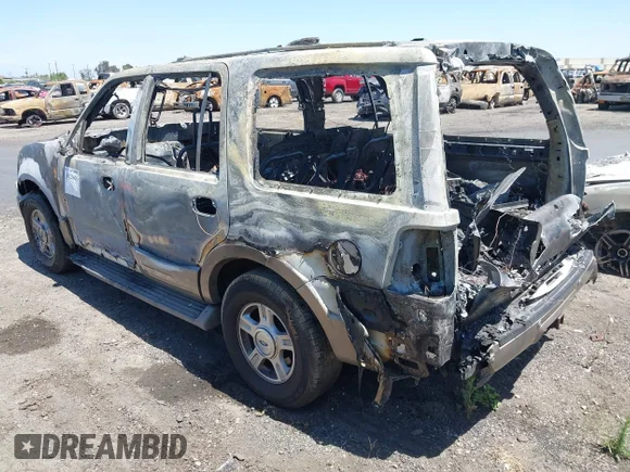 ✅ 2004 Ford Expedition Eddie Bauer • VIN: 1FMFU17L54LA09085 • Lot: 45123626. Wystawiony na IAAI z przebiegiem Nie podano. Bezpłatny archiwum sprzedaży aukcyjnych z USA i szczegółowy raport historii pojazdu na DreamBid. Zdjęcie 3.