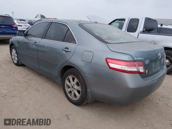 ✅ 2010 Toyota Camry LE • VIN: 4T4BF3EK6AR071766 • Lot: 44960203. Wystawiony na IAAI z przebiegiem 208 569 mil. Bezpłatny archiwum sprzedaży aukcyjnych z USA i szczegółowy raport historii pojazdu na DreamBid. Zdjęcie 3.