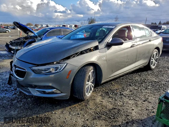 ✅ 2018 Buick Regal Essence • VIN: W04GP6SX2J1075067 • Lot: 97190175. Wystawiony na Copart z przebiegiem 38 345 mil. Bezpłatny archiwum sprzedaży aukcyjnych z USA i szczegółowy raport historii pojazdu na DreamBid. Zdjęcie 1.