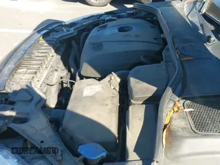 ✅ 2015 Volvo V60 T5 Drive-E Premier • VIN: YV140MEK9F1262213 • Lot: 43602491. Wystawiony na IAAI z przebiegiem 131 365 mil. Bezpłatny archiwum sprzedaży aukcyjnych z USA i szczegółowy raport historii pojazdu na DreamBid. Zdjęcie 19.