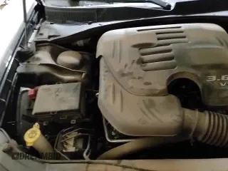 ✅ 2023 Chrysler 300 Touring • VIN: 2C3CCAAG1PH552297 • Lot: 82435255. Wystawiony na Copart z przebiegiem 78 753 mil. Bezpłatny archiwum sprzedaży aukcyjnych z USA i szczegółowy raport historii pojazdu na DreamBid. Zdjęcie 16.