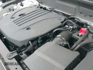 ✅ 2025 Volvo XC60 Plus • VIN: YV4M12RC1S1184317 • Lot: 43222465. Listed on IAAI with 2,631 mi. Free auction sales archive from the USA and detailed vehicle history report at DreamBid. Image 20.