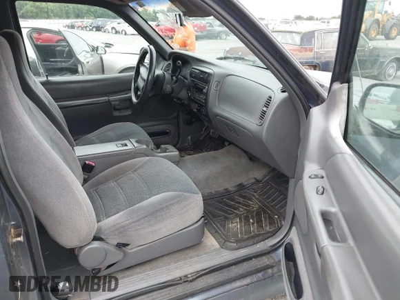✅ 2000 Ford Explorer Sport • VIN: 1FMYU60E9YUA82719 • Lot: 45397261. Listed on IAAI with 278,591 mi. Free auction sales archive from the USA and detailed vehicle history report at DreamBid. Image 5.