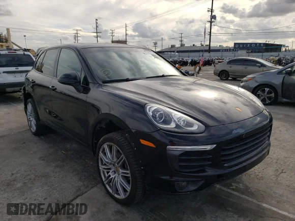 ✅ 2017 Porsche Cayenne • VIN: WP1AA2A27HKA90078 • Лот: 70364232. Опубликован ранее на Copart с пробегом 45 374 миль. Бесплатный доступ к архиву аукционных продаж из США и подробный отчёт об истории автомобиля на DreamBid. Изображение 4.