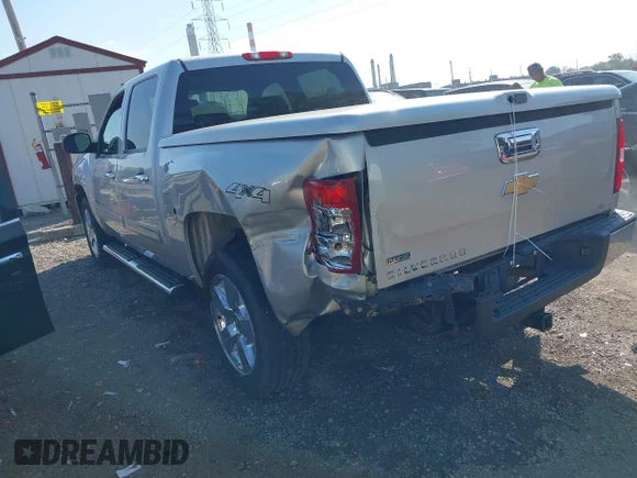 ✅ 2011 Chevrolet Silverado 1500 LT • VIN: 3GCPKSE38BG196064 • Lot: 43257052. Wystawiony na IAAI z przebiegiem 137 310 mil. Bezpłatny archiwum sprzedaży aukcyjnych z USA i szczegółowy raport historii pojazdu na DreamBid. Zdjęcie 3.