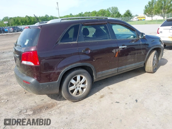 ✅ 2012 Kia Sorento LX • VIN: 5XYKT3A67CG193458 • Lot: 45228057. Wystawiony na IAAI z przebiegiem 128 608 mil. Bezpłatny archiwum sprzedaży aukcyjnych z USA i szczegółowy raport historii pojazdu na DreamBid. Zdjęcie 4.