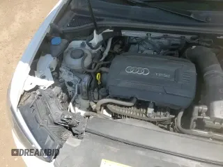 ✅ 2019 Audi Q3 Premium • VIN: WA1AECF37K1078226 • Lot: 60781465. Wystawiony na Copart z przebiegiem 111 580 mil. Bezpłatny archiwum sprzedaży aukcyjnych z USA i szczegółowy raport historii pojazdu na DreamBid. Zdjęcie 15.