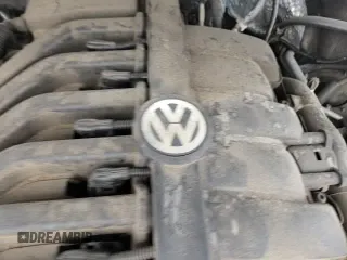 ✅ 2017 Volkswagen Touareg Sport • VIN: WVGEF7BP7HD003906 • Lot: 93474695. Listed on Copart with 60,034 mi. Free auction sales archive from the USA and detailed vehicle history report at DreamBid. Image 17.