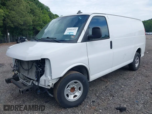 ✅ 2022 GMC Savana Cargo • VIN: 1GTW7AF70N1221437 • Лот: 42891511. Опубліковано раніше на IAAI з пробігом 75 286 миль. Безкоштовний доступ до архіву аукціонних продажів зі США та докладний звіт про історію автомобіля на DreamBid. Зображення 2.