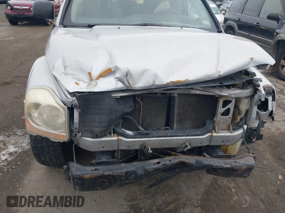 ✅ 2006 Dodge Durango Limited • VIN: 1D4HB58246F121512 • Lot: 43923173. Wystawiony na IAAI z przebiegiem 180 916 mil. Bezpłatny archiwum sprzedaży aukcyjnych z USA i szczegółowy raport historii pojazdu na DreamBid. Zdjęcie 6.