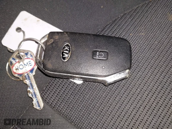 ✅ 2021 Kia K5 LXS • VIN: 5XXG14J26MG004528 • Lot: 44320080. Wystawiony na IAAI z przebiegiem 72 940 mil. Bezpłatny archiwum sprzedaży aukcyjnych z USA i szczegółowy raport historii pojazdu na DreamBid. Zdjęcie 11.