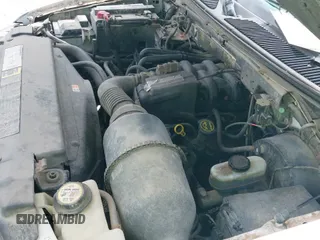 ✅ 2002 Ford F-150 XL • VIN: 1FTRF17282KD86774 • Lot: 42835264. Wystawiony na IAAI z przebiegiem 168 314 mil. Bezpłatny archiwum sprzedaży aukcyjnych z USA i szczegółowy raport historii pojazdu na DreamBid. Zdjęcie 12.