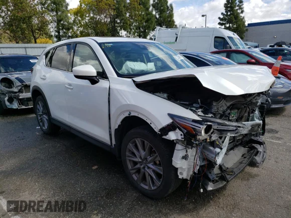 ✅ 2020 Mazda CX-5 Grand Touring • VIN: JM3KFADM6L0835333 • Lot: 46012553. Wystawiony na Copart z przebiegiem Nie podano. Bezpłatny archiwum sprzedaży aukcyjnych z USA i szczegółowy raport historii pojazdu na DreamBid. Zdjęcie 4.