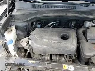 2017 Hyundai Santa Fe 2.4L z VIN 5NMZU3LB2HH041686, wystawiony jako Copart lot #84218665 z przebiegiem 146 906 mil mil oraz Czysty tytuł • Clean title. Historia ofert i sprzedaży dostępna na DreamBid. Obrazek 15.