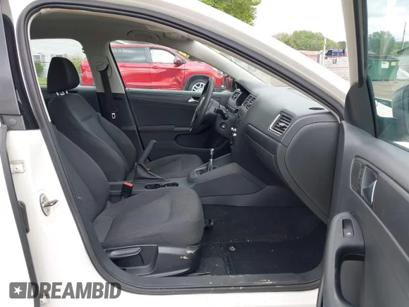 ✅ 2011 Volkswagen Jetta • VIN: 3VW1K7AJ2BM068294 • Lot: 44984233. Wystawiony na IAAI z przebiegiem 144 776 mil. Bezpłatny archiwum sprzedaży aukcyjnych z USA i szczegółowy raport historii pojazdu na DreamBid. Zdjęcie 5.