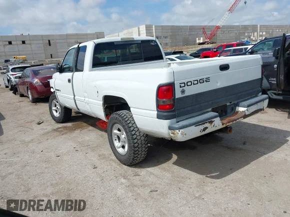 ✅ 2001 Dodge 1500 • VIN: 3B7HF13Z91G216850 • Lot: 42568635. Wystawiony na IAAI z przebiegiem 358 864 mil. Bezpłatny archiwum sprzedaży aukcyjnych z USA i szczegółowy raport historii pojazdu na DreamBid. Zdjęcie 3.
