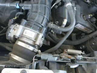 ✅ 2020 Ford Transit Passenger XL • VIN: 1FBAX2CG9LKA54558 • Lot: 42589656. Wystawiony na IAAI z przebiegiem 53 647 mil. Bezpłatny archiwum sprzedaży aukcyjnych z USA i szczegółowy raport historii pojazdu na DreamBid. Zdjęcie 19.