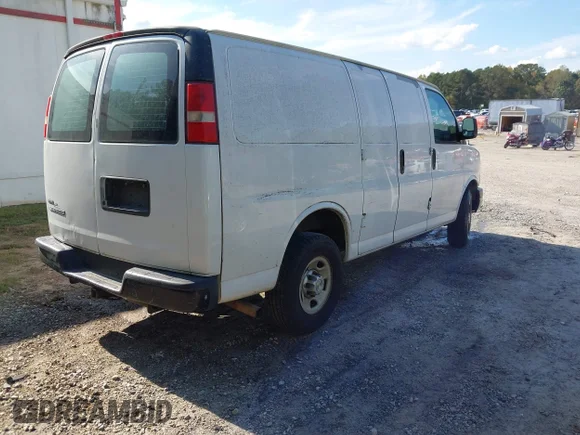 ✅ 2010 Chevrolet Express Cargo • VIN: 1GCZGFBA8A1154849 • Лот: 43225115. Опубліковано раніше на IAAI з пробігом 311 201 миль. Безкоштовний доступ до архіву аукціонних продажів зі США та докладний звіт про історію автомобіля на DreamBid. Зображення 4.