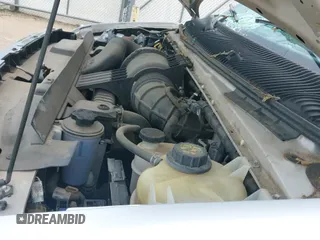 ✅ 2014 Ford Econoline Passenger XL • VIN: 1FBNE3BL4EDA15492 • Lot: 42400143. Wystawiony na IAAI z przebiegiem 91 566 mil. Bezpłatny archiwum sprzedaży aukcyjnych z USA i szczegółowy raport historii pojazdu na DreamBid. Zdjęcie 25.