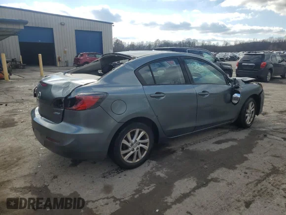 ✅ 2012 Mazda 3 i Touring • VIN: JM1BL1V82C1611876 • Лот: 79920754. Опубликован ранее на Copart с пробегом 140 967 миль. Бесплатный доступ к архиву аукционных продаж из США и подробный отчёт об истории автомобиля на DreamBid. Изображение 3.