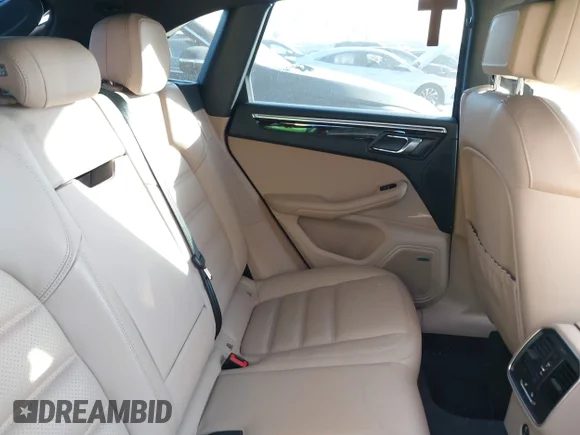 ✅ 2022 Porsche Macan • VIN: WP1AA2A53NLB01500 • Lot: 41031126. Wystawiony na IAAI z przebiegiem 25 618 mil. Bezpłatny archiwum sprzedaży aukcyjnych z USA i szczegółowy raport historii pojazdu na DreamBid. Zdjęcie 8.
