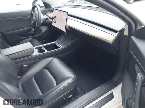 ✅ 2021 Tesla Model 3 Standard Range Plus • VIN: 5YJ3E1EA2MF940491 • Lot: 43986089. Wystawiony na IAAI z przebiegiem 100 949 mil. Bezpłatny archiwum sprzedaży aukcyjnych z USA i szczegółowy raport historii pojazdu na DreamBid. Zdjęcie 5.