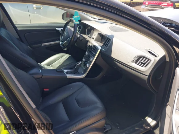 ✅ 2017 Volvo S60 Inscription • VIN: LYV402HK1HB195866 • Лот: 42130019. Опубликован ранее на IAAI с пробегом 84 510 миль. Бесплатный доступ к архиву аукционных продаж из США и подробный отчёт об истории автомобиля на DreamBid. Изображение 5.