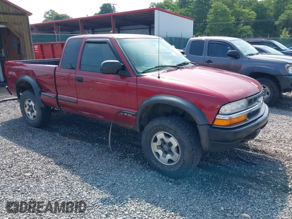 ✅ 2001 Chevrolet S-10 LS ZR2 • VIN: 1GCCT19W918111649 • Лот: 42586931. Опубликован ранее на IAAI с пробегом 143 305 миль. Бесплатный доступ к архиву аукционных продаж из США и подробный отчёт об истории автомобиля на DreamBid. Изображение 1.
