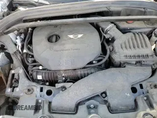 ✅ 2019 MINI Countryman Cooper S • VIN: WMZYT5C55K3G93179 • Lot: 82586985. Wystawiony na Copart z przebiegiem 53 860 mil. Bezpłatny archiwum sprzedaży aukcyjnych z USA i szczegółowy raport historii pojazdu na DreamBid. Zdjęcie 16.