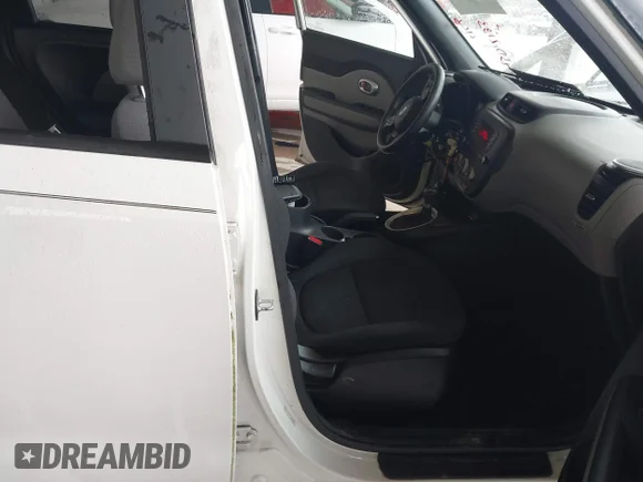✅ 2014 Kia Soul • VIN: KNDJN2A27E7111015 • Lot: 45012133. Wystawiony na IAAI z przebiegiem 212 208 mil. Bezpłatny archiwum sprzedaży aukcyjnych z USA i szczegółowy raport historii pojazdu na DreamBid. Zdjęcie 5.