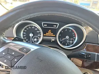 ✅ 2016 Mercedes-Benz GL 550 • VIN: 4JGDF7DE2GA638720 • Lot: 85364785. Wystawiony na Copart z przebiegiem 135 488 mil. Bezpłatny archiwum sprzedaży aukcyjnych z USA i szczegółowy raport historii pojazdu na DreamBid. Zdjęcie 11.